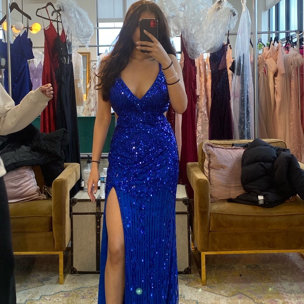 Like new prom dress in perfect condition only worn once.